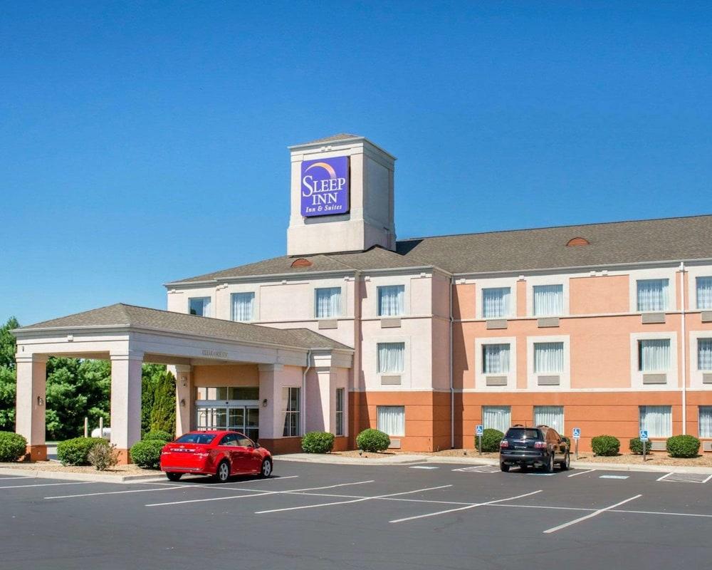 Wingate By Wyndham Dublin Near Claytor Lake State Park Exterior photo