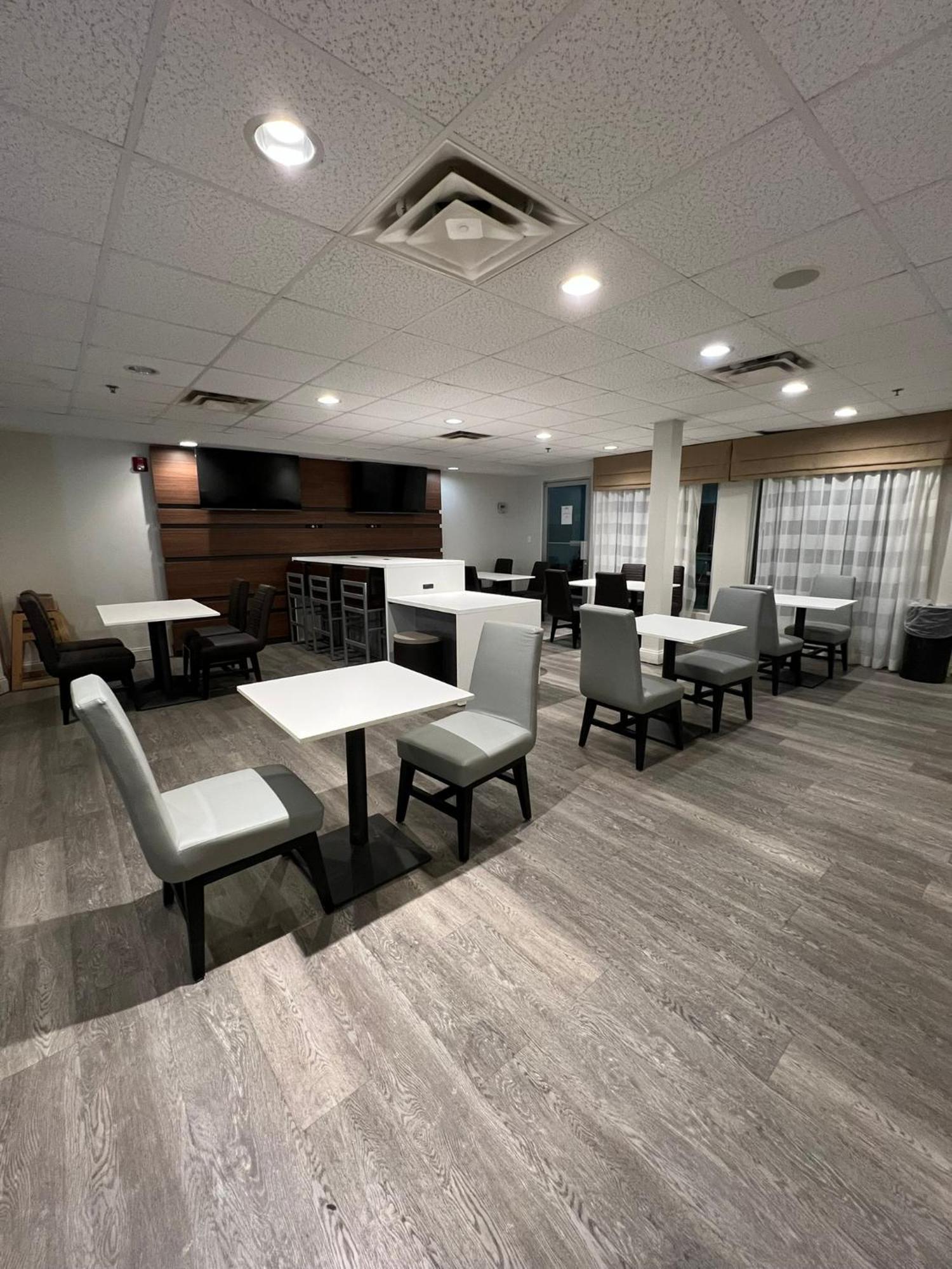 Wingate By Wyndham Dublin Near Claytor Lake State Park Exterior photo