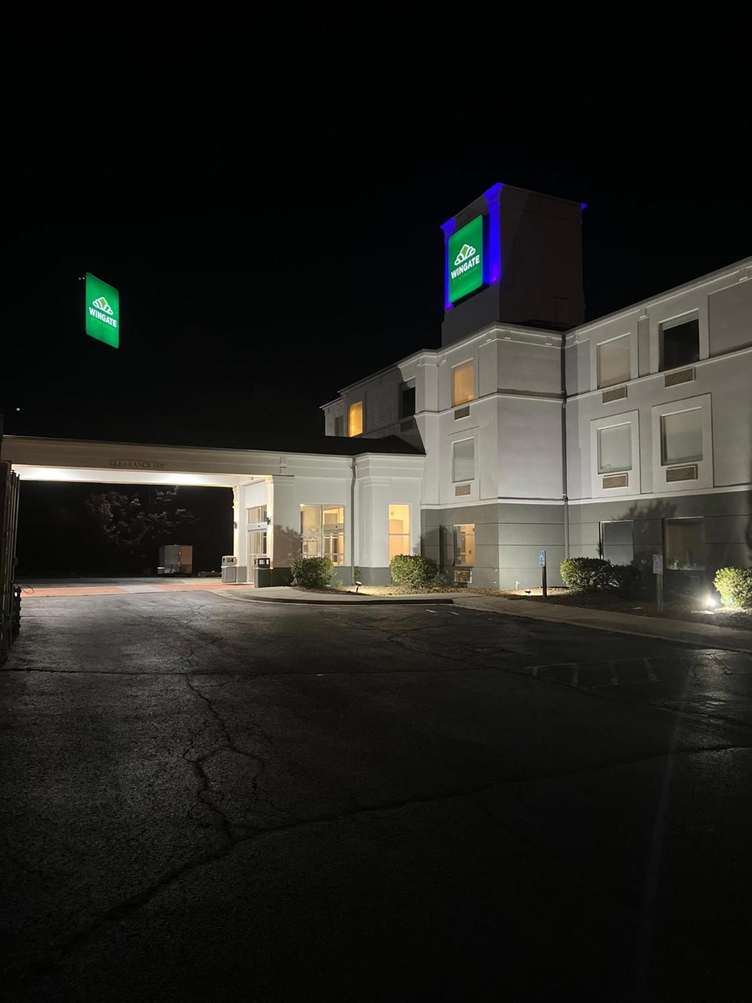 Wingate By Wyndham Dublin Near Claytor Lake State Park Exterior photo